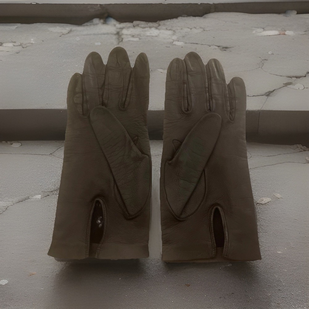 Vintage Black Leather Women's Gloves Size 7.5 Made in Italy Cross-stitch‎ Detail